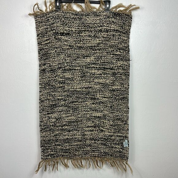 Made In India Wool Blend Fringe Trim Neutral Rug 21.5 x 36.5 - Picture 2 of 5